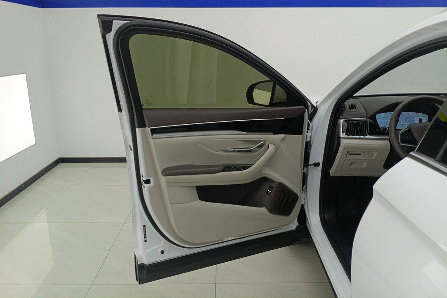 BYD Song PLUS DM-i 112KM Honor Edition 2024, фото 4